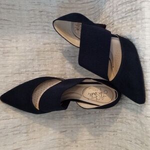 Women's Life Stride Navy Soft System Flex Elegant Dressy Heels